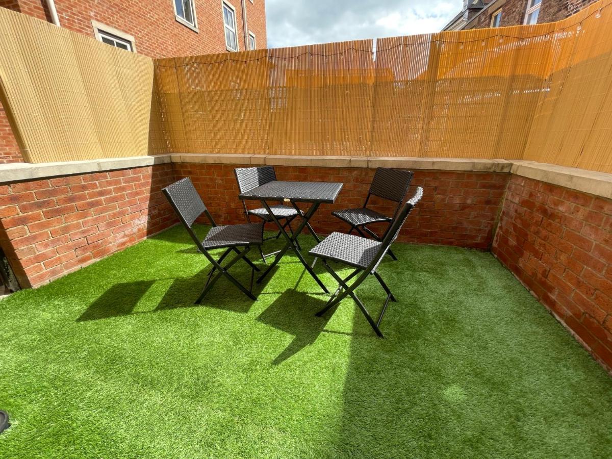 Vikings Apartment With Private Parking & Terrace York Exterior foto